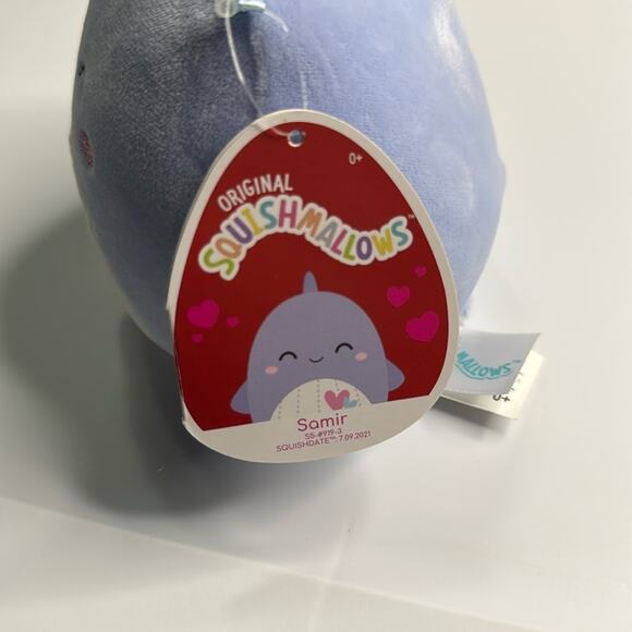 NWT Valentines Day SAMIR Squishmallow 5” NWT Periwinkle Whale w/ Hearts - Picture 3 of 3
